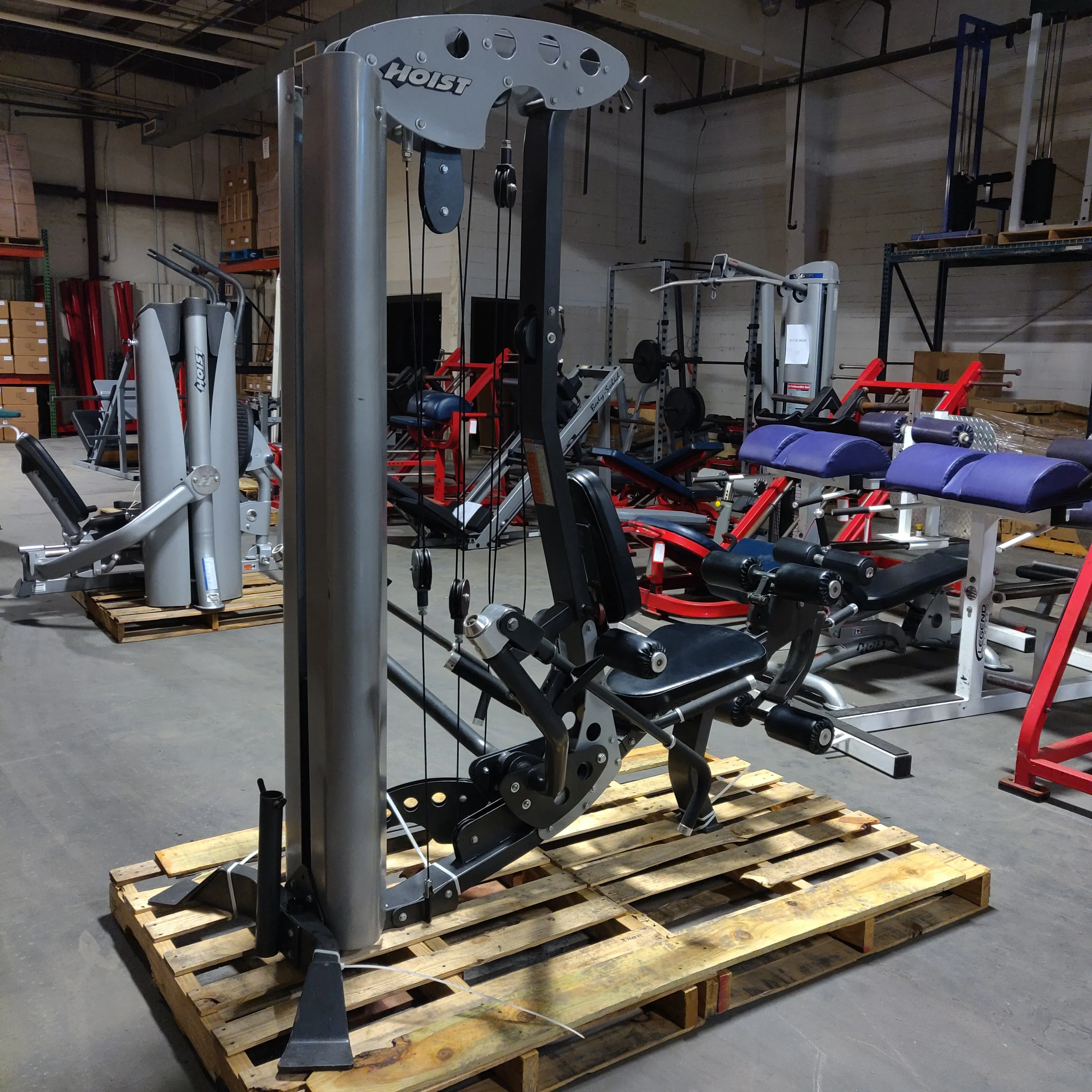 Hoist Fitness V5 Multigym Universal Gym